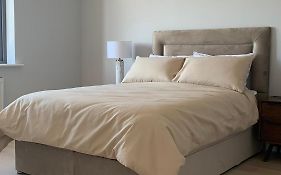 Large Bedroom Near To The Center