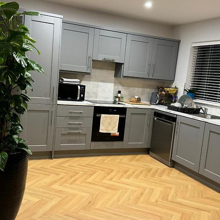 Large Bedroom Near To The Center Cork Exterior foto